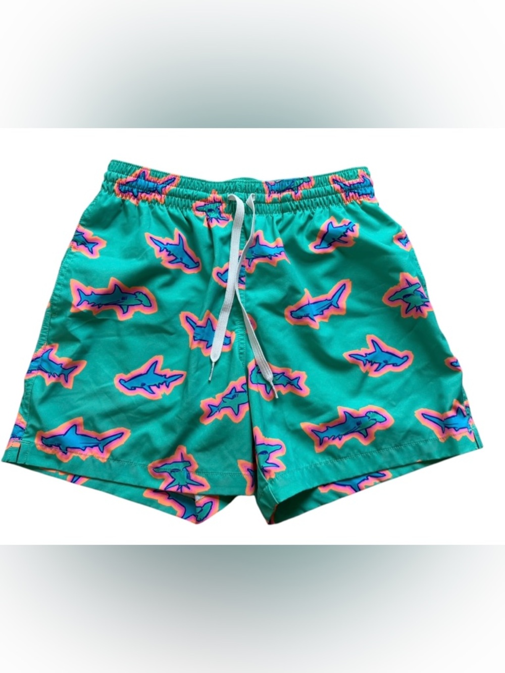 Chubbies Men’s Classic Swim Trunks 5.5” Size Small Teal Sharks Summer Beach NWOT